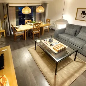 Apartment Japanese Style Muji Two-bedroom Apt, Swansea